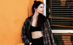 雪白人妻的娇喘声